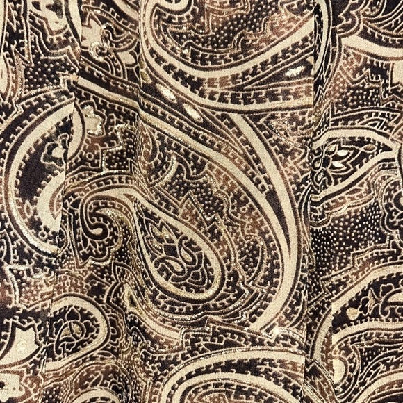 Avenue black brown tan floral paisley skirt. Size 22/24. - Picture 6 of 6